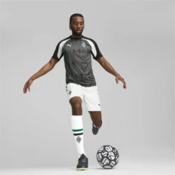 Borussia Mönchengladbach Prematch Voetbalshirt PUMA -Draag Straal borussia monchengladbach prematch voetbalshirt puma 2