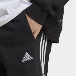ADIDAS Essentials French Terry 3-Stripes Short -Draag Straal essentials french terry 3 stripes short 4