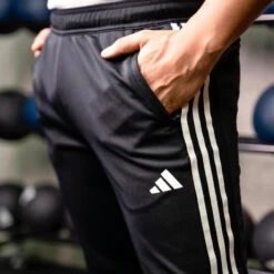 ADIDAS Joggingbroek Voor Cardiofitness Heren Zwart -Draag Straal joggingbroek voor cardiofitness heren zwart 7