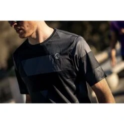 Rogelli Sportshirt - Korte Mouwen Heren - Geometric -Draag Straal sportshirt korte mouwen heren geometric 4