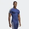 ADIDAS Techfit 3-Stripes Training T-shirt -Draag Straal techfit 3 stripes training t shirt