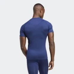 ADIDAS Techfit 3-Stripes Training T-shirt -Draag Straal techfit 3 stripes training t shirt 2